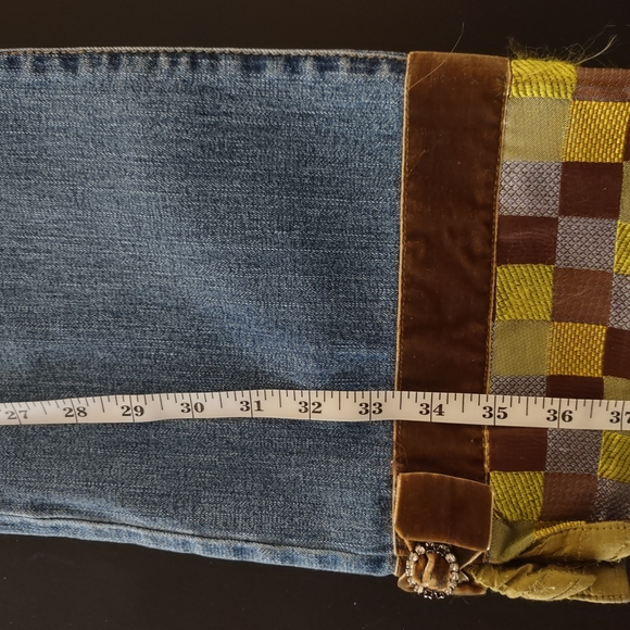 Women's Blue Jeans with Patterned Cuffs - Picture 4 of 8